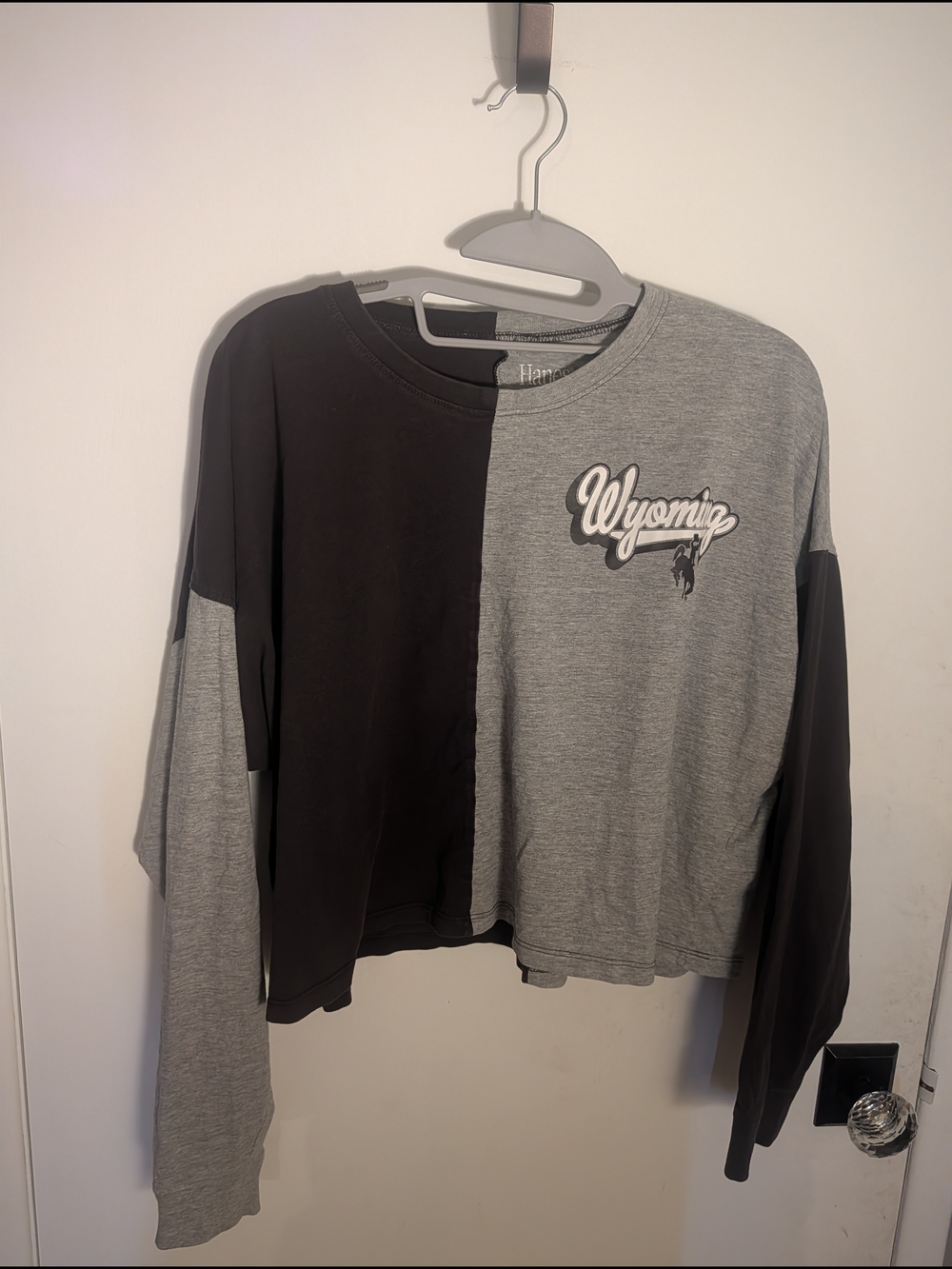 Hanes Wyoming Cowboys Split Colorblock Crop Top Shirt Grey Black Large 12/14